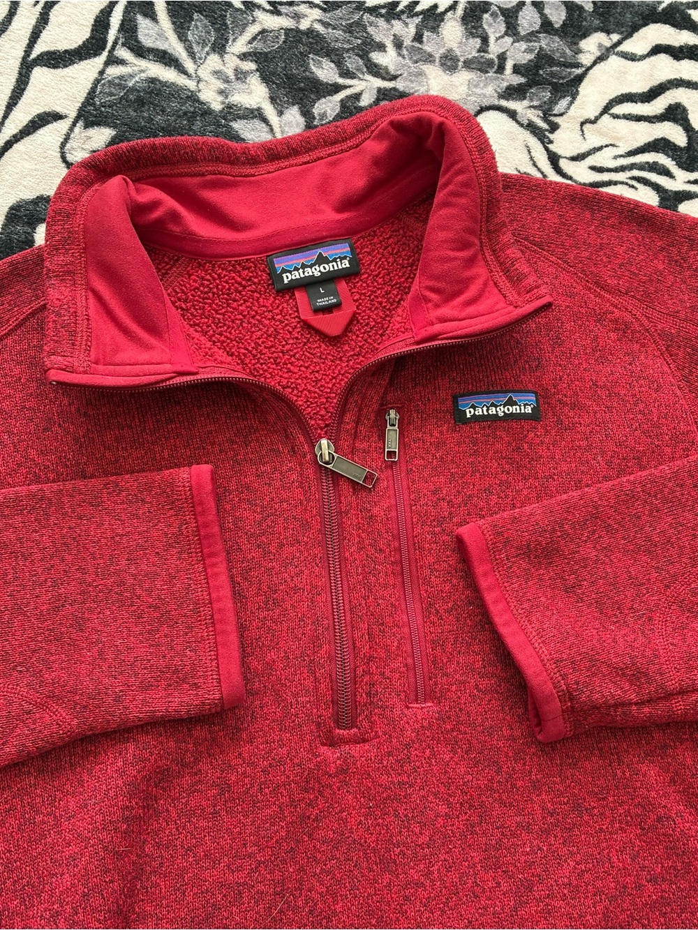 000 - PATAGONIA OUTDOORS RED FLEECE QUARTER ZIP SWEATER JACKET